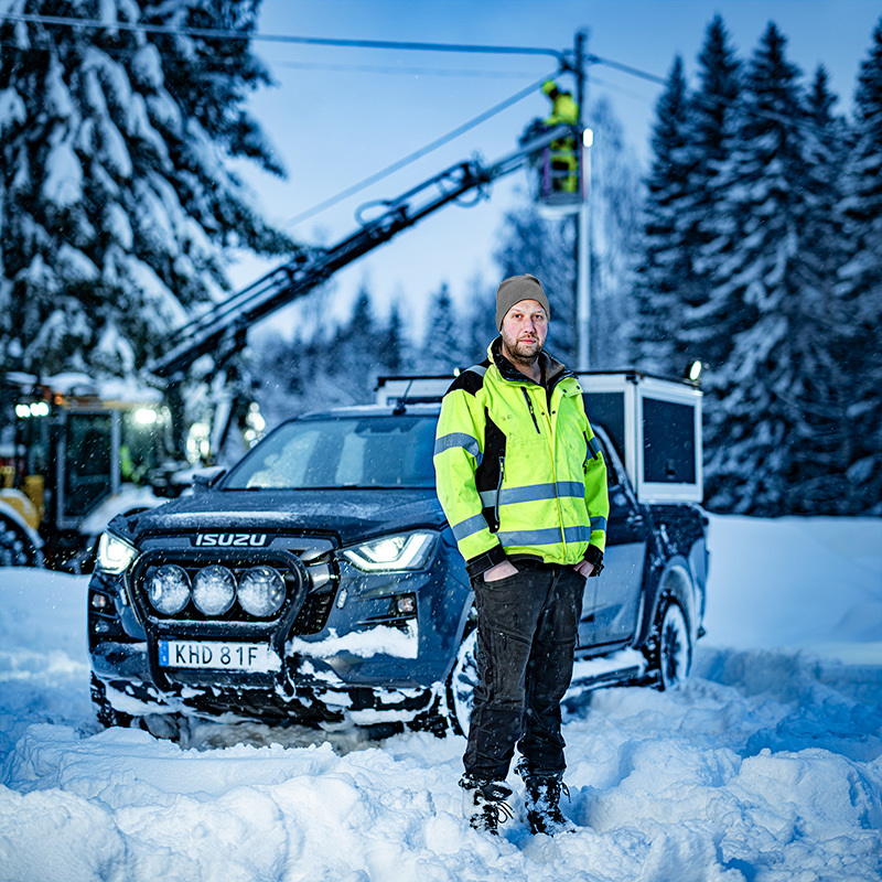 Robin Lundberg. 3e generationen maskinförare med  800 km telekabeldemontering per år.