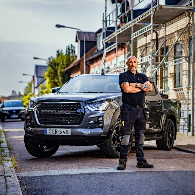 Lars Nilsson. Takläggare som lagt 10000 kvm tak per år sedan år 2000.